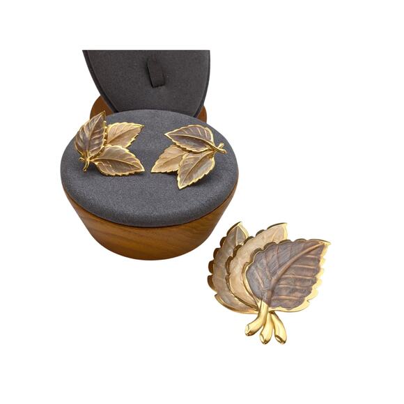 Gold Tone Metal & Neutral Painted Autumn Leaves Brooch & Pierced Earring Set - Picture 2 of 9